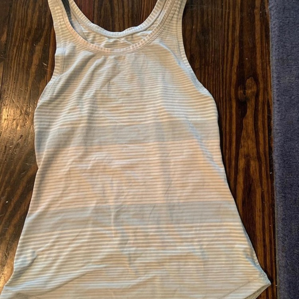 Lululemon tank